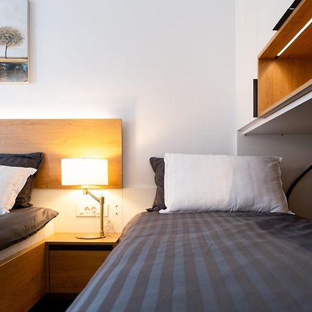 Masarykova Residence - Modern 1-Bedroom In City Center & Free Parking リュブリャナ エクステリア 写真